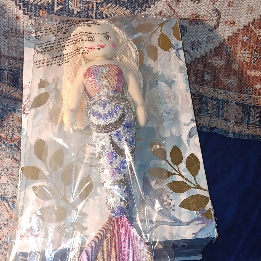 Mermaid Doll - Picture 12 of 12